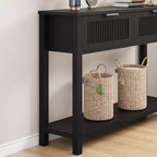 Tavolo Consolle Scanalato da 43" con 2 Cassetti Color Legno Chiaro, Tavolo da Divano in Legno a 2 Ripiani per Ingresso